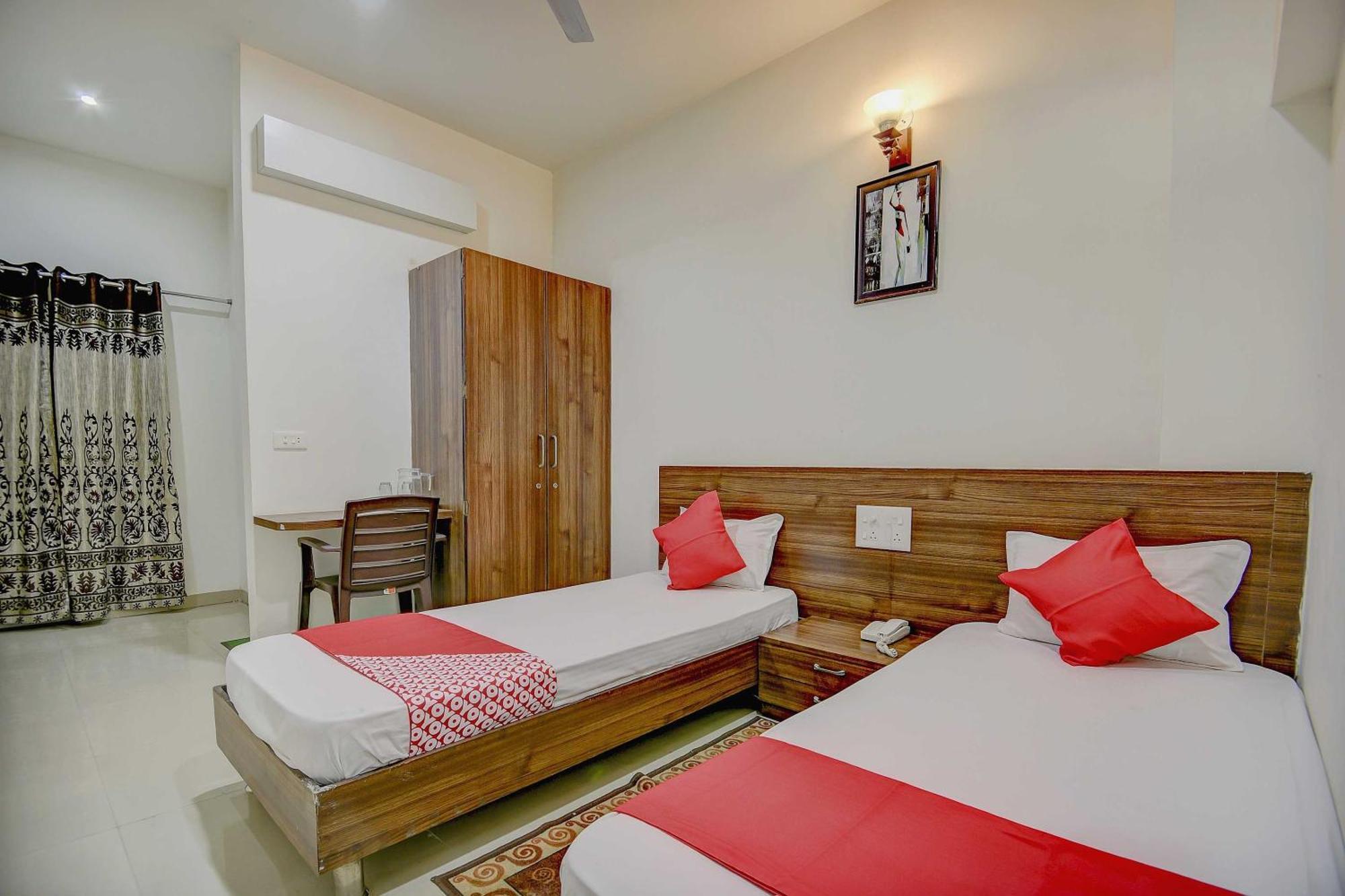 Hotel O Plus Corporate One Khapa  Exterior photo